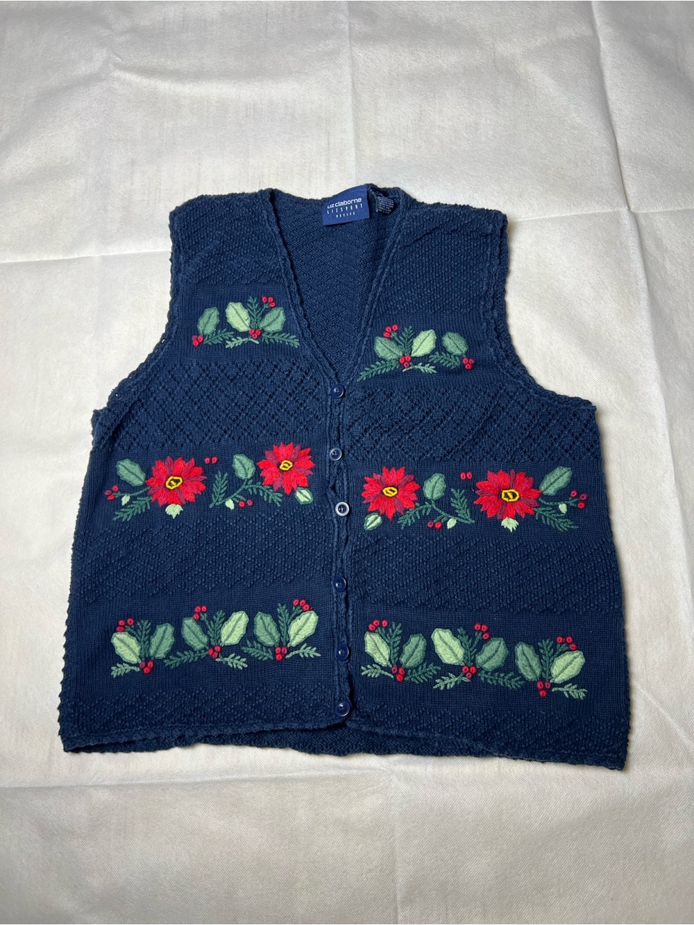 Liz‎ Claiborne Christmas vest